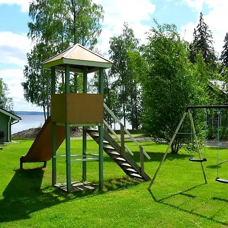 Lomakylae Tapiola 别墅