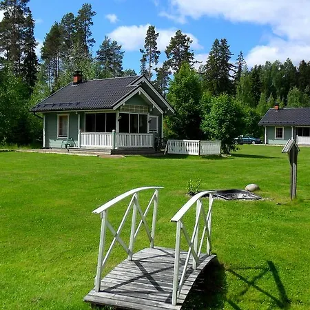 Huvilat Lomakylae Tapiola