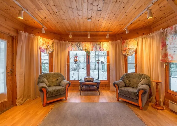 Lomakylae Tapiola Villa